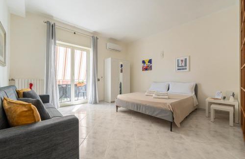 Bagnoli Apartment | Interno27: Family-Friendly Retreat with 9.5/10 Guest Rating