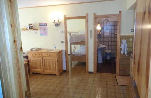 Villaggio al Pino Apartment | Cozy Mountain-Style Apartment - Pet & Child Friendly Stay