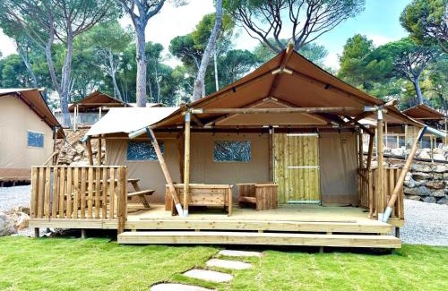 Pals Other | Eco-Friendly Retreat at Interpals with Ocean Views