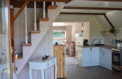 Vamosszabadi Apartment | Pet-Friendly Intertranscoop Lake House with Ocean Views