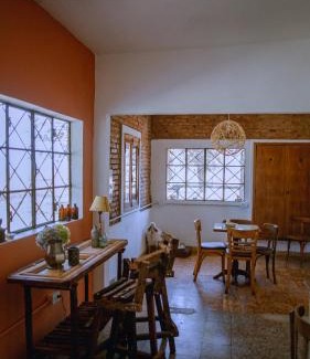 Partido de Arrecifes House | Inti: Idyllic Countryside Retreat with Pool and Breakfast