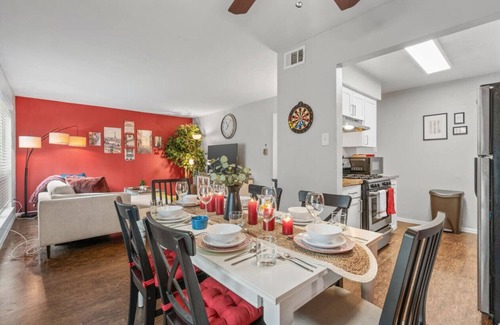 Fort Worth Apartment | Cozy 2BD Home Near TCU: Pet & Child Friendly Amenities