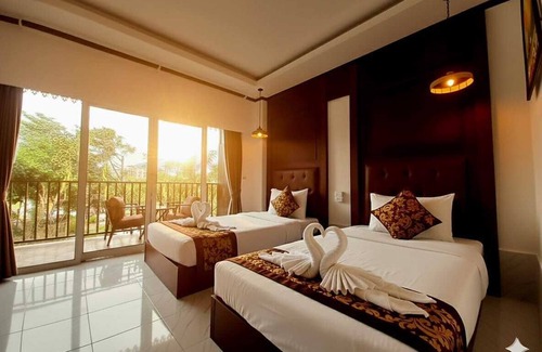 Vang Vieng Resort | Intimate Riverside Resort