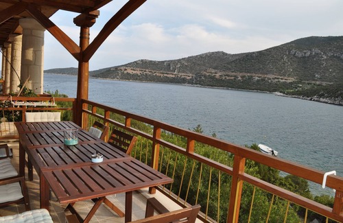 Arkadiko Chorio House | Into The Blue Apartment 2: Ocean Views & Family-Friendly Stay