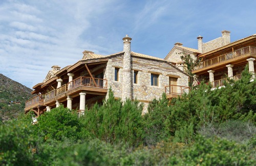 Arkadiko Chorio Apartment | Discover Into The Blue Maisonette: Beachfront Oasis Awaits