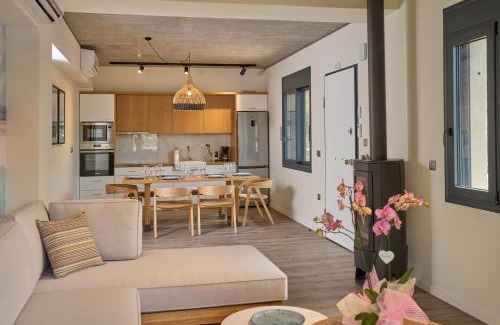 Arkadiko Chorio Apartment | Discover Into The Blue Suites: Oceanfront Paradise Awaits