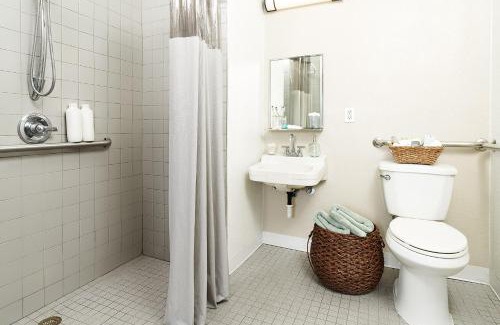 Warner Robins Hotel | Budget-Friendly Intown Suites in Warner Robins, GA