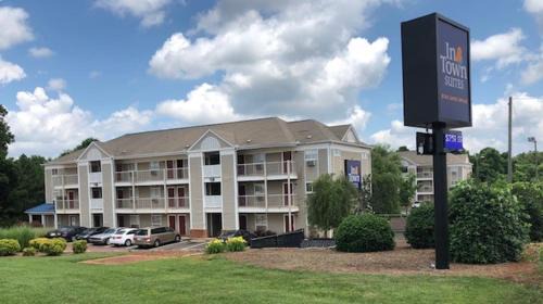 Charlotte Hotel | Convenient Extended Stay at Intown Suites Charlotte NC