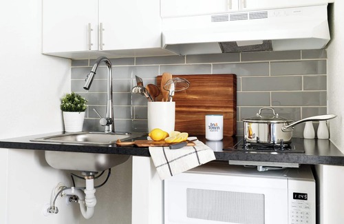 Northern Woods Hotel | Comfortable Intown Suites Extended Stay in Columbus, OH