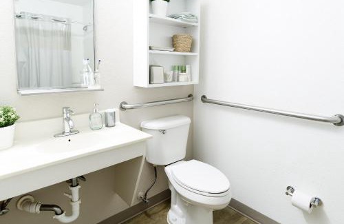 Woodstock Hotel | Convenient Extended Stay in Woodstock, GA with Kitchen
