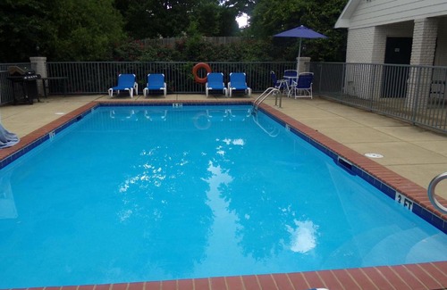Auburn - Opelika Hotel | Convenient Extended Stay at InTown Suites Auburn AL