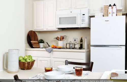 Greenbrier West Hotel | Convenient InTown Suites Extended Stay in Chesapeake VA