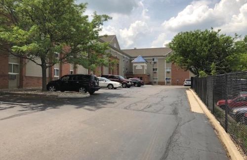 Groesbeck Hotel | Budget-Friendly InTown Suites for Families in Cincinnati