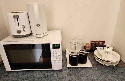 Inverell Hotel | Cozy Inverell Motel: Family-Friendly with Breakfast Included