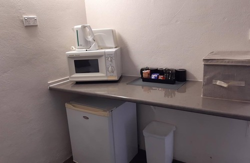 Inverell Hotel | Cozy Inverell Motel: Family-Friendly with Breakfast Included