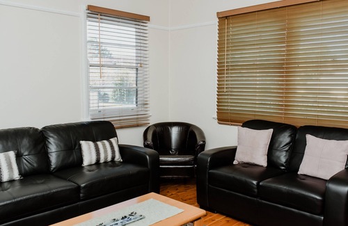 Inverell Hotel | Highly Rated Inverell Terrace Motor Lodge with Breakfast & Kitchen