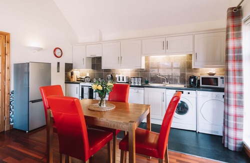 Fort William Ski Chalet | Pet-Friendly Inverskilavulin Estate - Beinn Loy Lodge Awaits