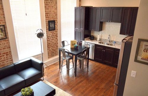 Central Business District Condo | Historic Condo Steps from French Quarter with Unique Amenities