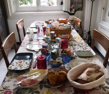 Aggregazione Rionale 1 Bed & Breakfast | Family-Friendly Invilla B&B with Top Guest Ratings of 9/10