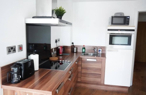Sheffield Apartment | Cozy 2-Bedroom Apartment in Sheffield | Pet Friendly Stay
