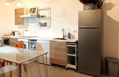 Crescenzago Apartment | Cozy 2-Bed Apartment in Milano with Kitchen & Breakfast