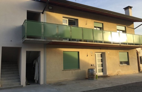 Resana Apartment | Comfortable 2-Bed Apartment in Resana with Pet-Friendly Perks