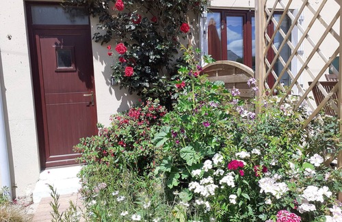Langourla House | Inviting 3-Bed House with Pool & Lake Views in Brittany