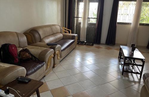 Entebbe House | Family-Friendly 3-Bed House in Akright City Jennifers
