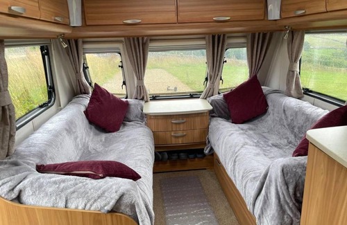 Pecket Well Ski Chalet | Perfect 4 Berth Caravan Getaway in Hebden Bridge