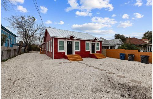 Near East Side House | Family-Friendly 4BR Downtown Home with Generous Layout