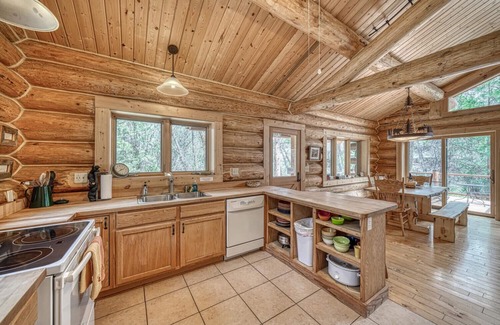 Nathrop Cabin | Serene Getaway at Cliffs and Streams with Family Amenities