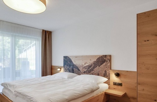 Helfenstein Apartment | Cozy Apartment in Hart im Zillertal with Sauna & Pet Friendly