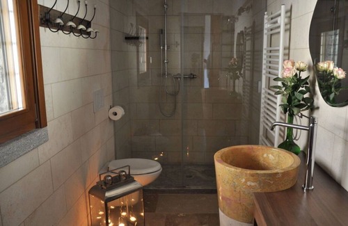 Maccagno Apartment | Cozy Apartment in Maccagno with Breakfast & Family Amenities