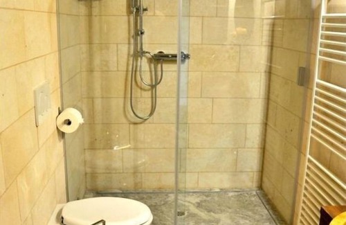 Maccagno Apartment | Cozy Apartment in Maccagno with Breakfast & Family Amenities