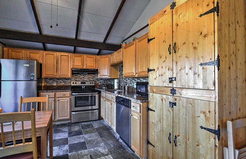 Beech Mountain Cabin | Inviting Beech Mountain Family Retreat with Serene Decks