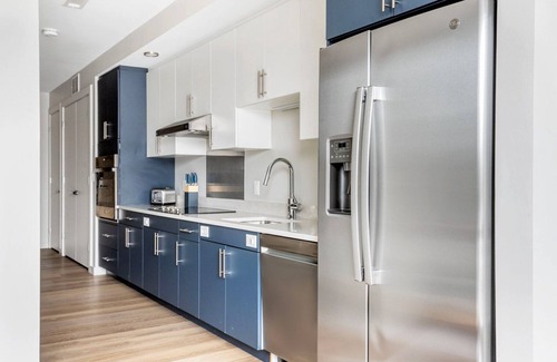 Boston Apartment | Cozy 1BR Brighton Retreat with Gym, W/D & River Views