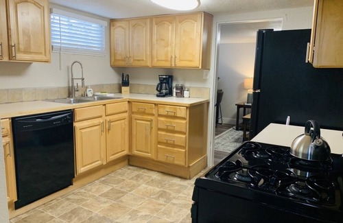 Greeley Apartment | Cozy Bungalow Next to UNC - Enjoy Free Cruiser Bikes!