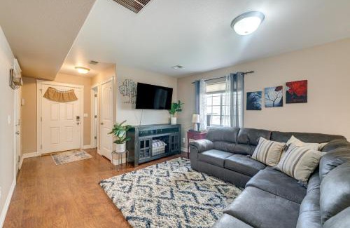 Cheyenne House | Welcoming Cheyenne Townhome with Spa, Near Downtown