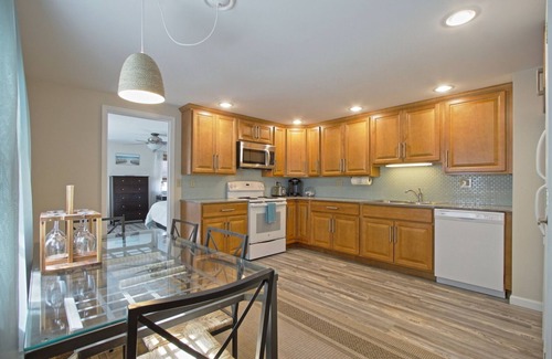 Hummelstown Apartment | Bright and Inviting Retreat with Breakfast & Kitchen Access