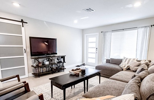 Boynton Beach House | Inviting home with patio, fast WiFi, full kitchen, central AC, & W/D