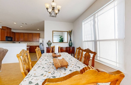 Round Rock House | Inviting home with enclosed yard and patio area with gas grill