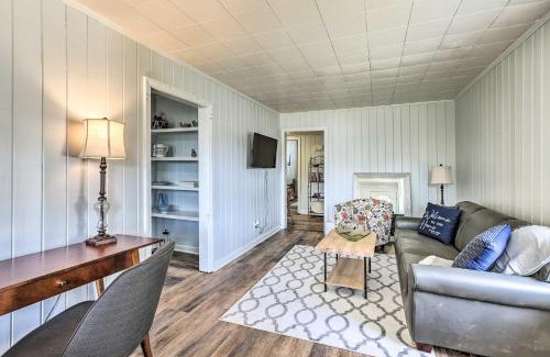 Forest Lake House | Cozy Retreat 2 Mi from University of Alabama with Spa