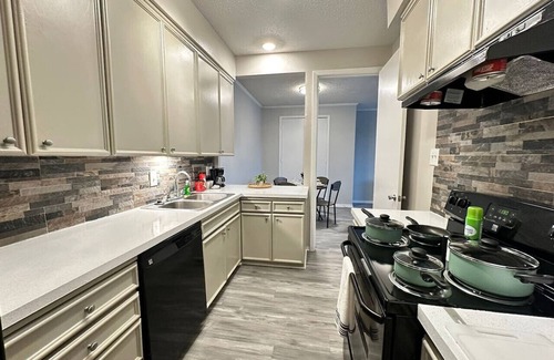Nassau Bay Apartment | Inviting Houston Space Near Kemah and Space Center