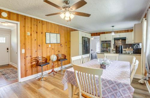 Jacksonville House | Inviting Jacksonville Home Less Than Half Mi to University
