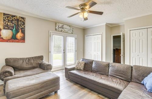 Jacksonville House | Inviting Jacksonville Home Less Than Half Mi to University