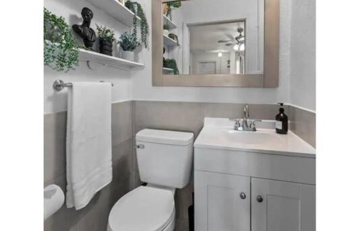 Bryant Apartment | Budget-Friendly Oasis with Pet and Child-Friendly Rooms