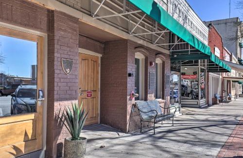 Downtown Apartment | Welcoming San Marcos Apartment with Spa & Family Amenities