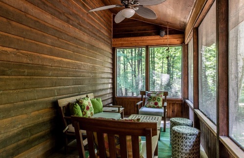 Harbert House | Beautiful Timber Frame Beach Home with Pool Table & Spa