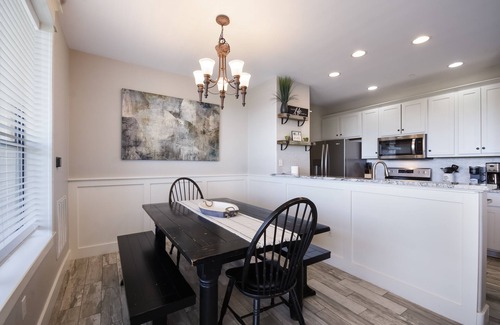 Jonestown Condo | Inviting Villa at Hollows Resort: Pools, Lake Views & More!