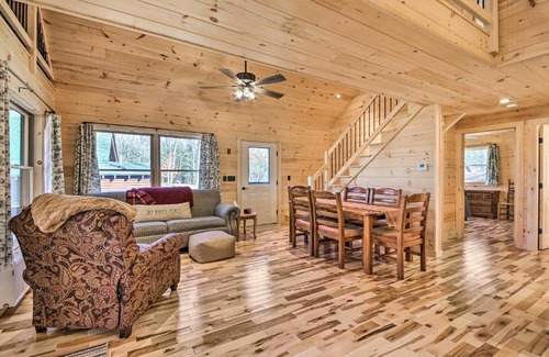 Weld House | Cozy Webb Lake Cabin with Breathtaking Mountain Views